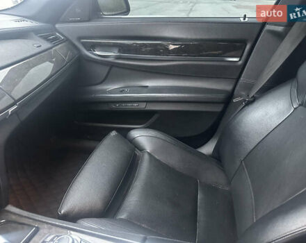 Белый БМВ 7 Серия, объемом двигателя 3 л и пробегом 291 тыс. км за 17500 $, фото 19 на Automoto.ua