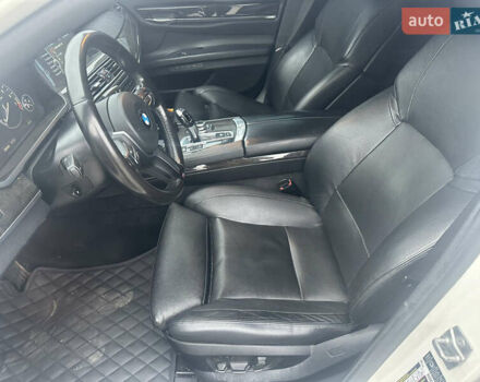 Белый БМВ 7 Серия, объемом двигателя 3 л и пробегом 291 тыс. км за 17500 $, фото 13 на Automoto.ua