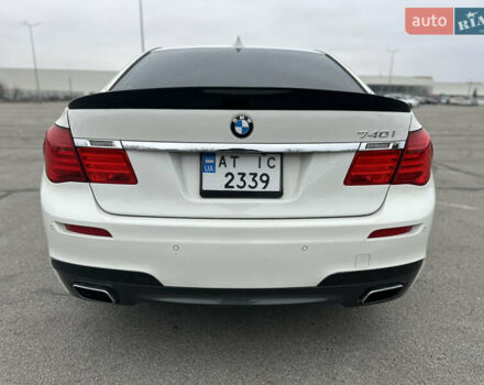 Белый БМВ 7 Серия, объемом двигателя 3 л и пробегом 291 тыс. км за 17500 $, фото 3 на Automoto.ua