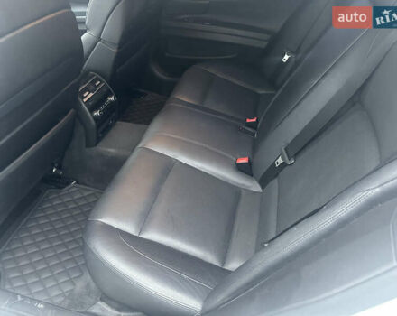 Белый БМВ 7 Серия, объемом двигателя 3 л и пробегом 291 тыс. км за 17500 $, фото 21 на Automoto.ua