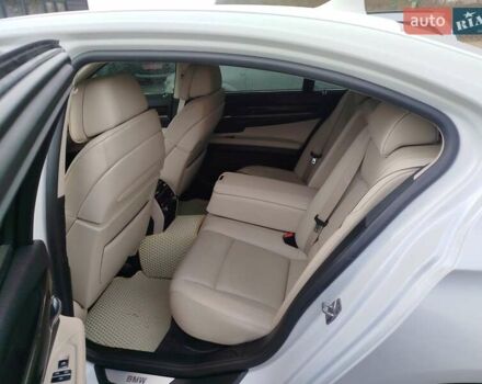 Белый БМВ 7 Серия, объемом двигателя 2.98 л и пробегом 163 тыс. км за 10997 $, фото 14 на Automoto.ua