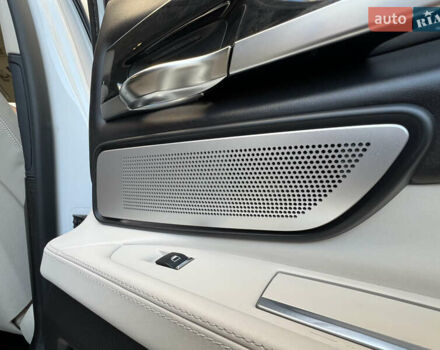 Белый БМВ 7 Серия, объемом двигателя 3 л и пробегом 230 тыс. км за 21400 $, фото 70 на Automoto.ua