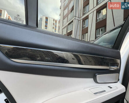 Белый БМВ 7 Серия, объемом двигателя 3 л и пробегом 230 тыс. км за 21400 $, фото 60 на Automoto.ua