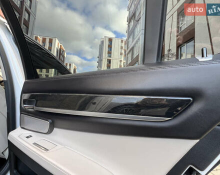 Белый БМВ 7 Серия, объемом двигателя 3 л и пробегом 230 тыс. км за 21400 $, фото 69 на Automoto.ua