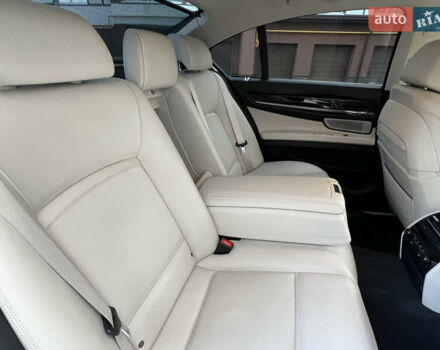 Белый БМВ 7 Серия, объемом двигателя 3 л и пробегом 230 тыс. км за 21400 $, фото 67 на Automoto.ua