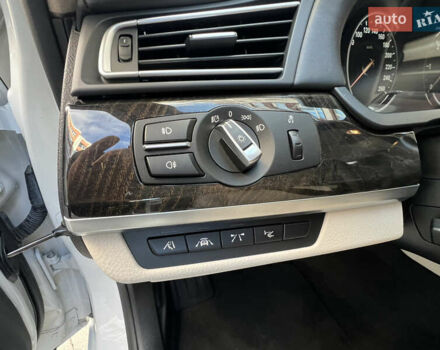 Белый БМВ 7 Серия, объемом двигателя 3 л и пробегом 230 тыс. км за 21400 $, фото 56 на Automoto.ua