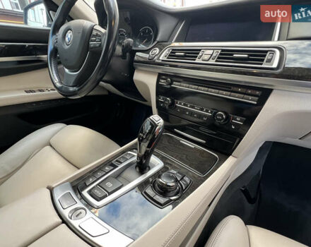 Белый БМВ 7 Серия, объемом двигателя 3 л и пробегом 230 тыс. км за 21400 $, фото 80 на Automoto.ua