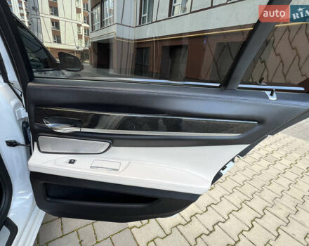 Белый БМВ 7 Серия, объемом двигателя 3 л и пробегом 230 тыс. км за 21400 $, фото 68 на Automoto.ua