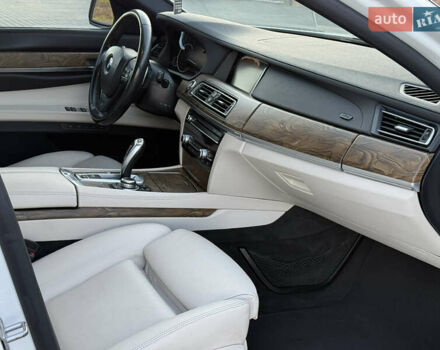 Белый БМВ 7 Серия, объемом двигателя 3 л и пробегом 142 тыс. км за 16500 $, фото 9 на Automoto.ua