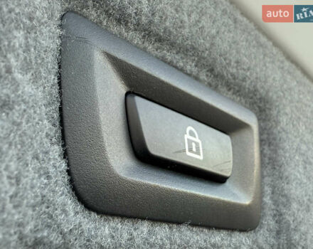 Белый БМВ 7 Серия, объемом двигателя 3 л и пробегом 142 тыс. км за 16500 $, фото 41 на Automoto.ua