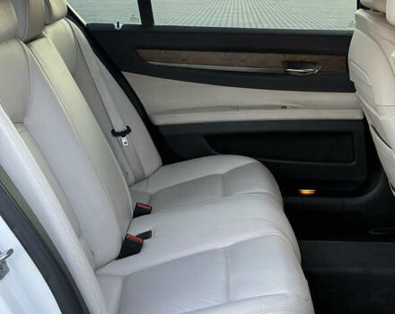 Белый БМВ 7 Серия, объемом двигателя 3 л и пробегом 142 тыс. км за 16500 $, фото 11 на Automoto.ua