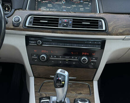 Белый БМВ 7 Серия, объемом двигателя 3 л и пробегом 142 тыс. км за 16500 $, фото 24 на Automoto.ua