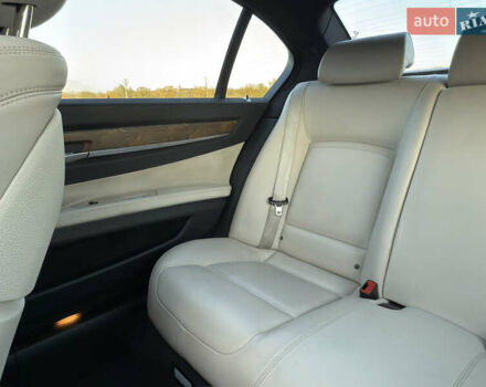 Белый БМВ 7 Серия, объемом двигателя 3 л и пробегом 142 тыс. км за 16500 $, фото 15 на Automoto.ua
