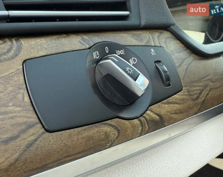 Белый БМВ 7 Серия, объемом двигателя 3 л и пробегом 142 тыс. км за 16500 $, фото 36 на Automoto.ua