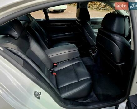 Белый БМВ 7 Серия, объемом двигателя 3 л и пробегом 240 тыс. км за 26555 $, фото 80 на Automoto.ua