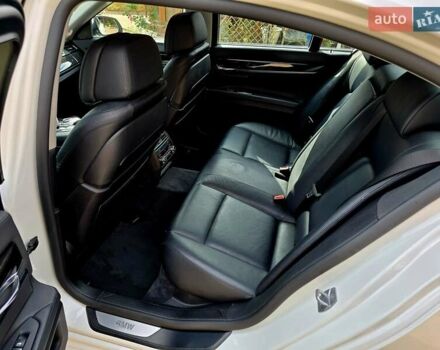 Белый БМВ 7 Серия, объемом двигателя 3 л и пробегом 240 тыс. км за 26555 $, фото 60 на Automoto.ua