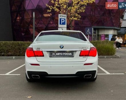 БМВ 7 Серия 2014 в Киеве на Automoto.ua Белый БМВ 7 Серия, объемом двигателя 2.98 л и пробегом 193 тыс. км за 22990 $, фото 6 на Automoto.ua