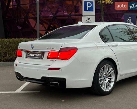 БМВ 7 Серия 2014 в Киеве на Automoto.ua Белый БМВ 7 Серия, объемом двигателя 2.98 л и пробегом 193 тыс. км за 22990 $, фото 8 на Automoto.ua