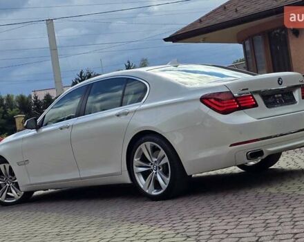 Белый БМВ 7 Серия, объемом двигателя 3 л и пробегом 240 тыс. км за 26555 $, фото 1 на Automoto.ua