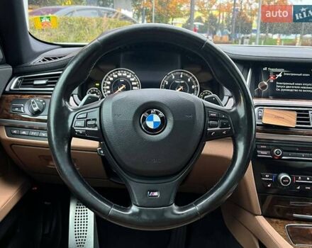 БМВ 7 Серия 2014 в Киеве на Automoto.ua Белый БМВ 7 Серия, объемом двигателя 2.98 л и пробегом 193 тыс. км за 22990 $, фото 29 на Automoto.ua