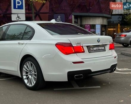 БМВ 7 Серия 2014 в Киеве на Automoto.ua Белый БМВ 7 Серия, объемом двигателя 2.98 л и пробегом 193 тыс. км за 22990 $, фото 5 на Automoto.ua
