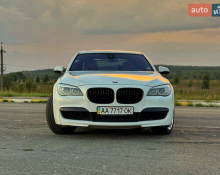 Белый БМВ 7 Серия, объемом двигателя 2.98 л и пробегом 190 тыс. км за 17500 $, фото 1 на Automoto.ua