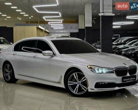 Белый БМВ 7 Серия, объемом двигателя 3 л и пробегом 161 тыс. км за 29979 $, фото 3 на Automoto.ua