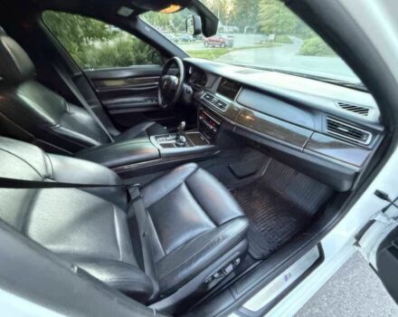 Белый БМВ 7 Серия, объемом двигателя 4.4 л и пробегом 70 тыс. км за 6800 $, фото 6 на Automoto.ua