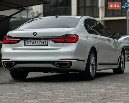 Белый БМВ 7 Серия, объемом двигателя 2.99 л и пробегом 124 тыс. км за 45000 $, фото 23 на Automoto.ua