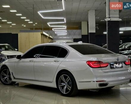 Белый БМВ 7 Серия, объемом двигателя 3 л и пробегом 161 тыс. км за 29979 $, фото 5 на Automoto.ua