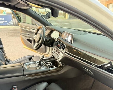 Белый БМВ 7 Серия, объемом двигателя 4.4 л и пробегом 126 тыс. км за 27777 $, фото 29 на Automoto.ua