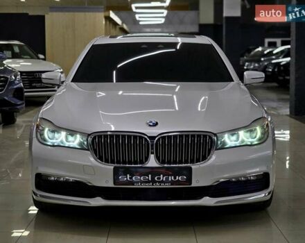 Белый БМВ 7 Серия, объемом двигателя 3 л и пробегом 161 тыс. км за 29979 $, фото 4 на Automoto.ua