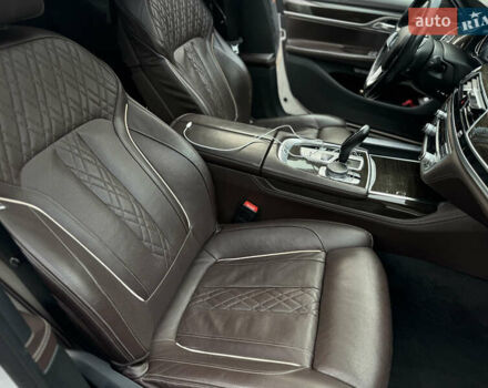 Белый БМВ 7 Серия, объемом двигателя 2.99 л и пробегом 124 тыс. км за 45000 $, фото 36 на Automoto.ua