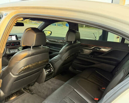 Белый БМВ 7 Серия, объемом двигателя 4.4 л и пробегом 126 тыс. км за 27777 $, фото 23 на Automoto.ua