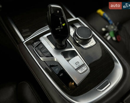 Белый БМВ 7 Серия, объемом двигателя 2.99 л и пробегом 124 тыс. км за 45000 $, фото 11 на Automoto.ua