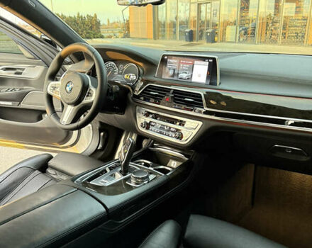 Белый БМВ 7 Серия, объемом двигателя 4.4 л и пробегом 126 тыс. км за 27777 $, фото 27 на Automoto.ua