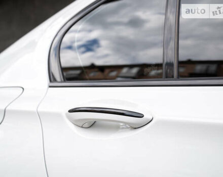 Белый БМВ 7 Серия, объемом двигателя 2.98 л и пробегом 160 тыс. км за 27000 $, фото 8 на Automoto.ua