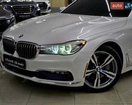 Белый БМВ 7 Серия, объемом двигателя 3 л и пробегом 161 тыс. км за 29979 $, фото 1 на Automoto.ua