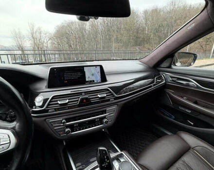 Белый БМВ 7 Серия, объемом двигателя 2.99 л и пробегом 176 тыс. км за 40000 $, фото 14 на Automoto.ua