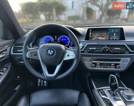 Белый БМВ 7 Серия, объемом двигателя 2.99 л и пробегом 200 тыс. км за 35000 $, фото 38 на Automoto.ua