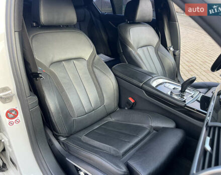 Белый БМВ 7 Серия, объемом двигателя 2.99 л и пробегом 200 тыс. км за 35000 $, фото 48 на Automoto.ua