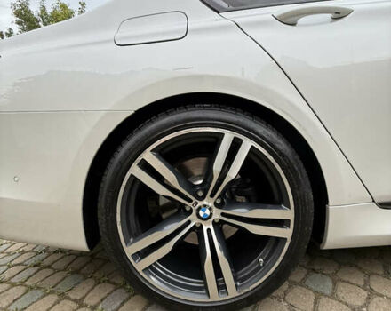 Белый БМВ 7 Серия, объемом двигателя 2.99 л и пробегом 200 тыс. км за 37000 $, фото 12 на Automoto.ua