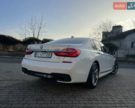 Белый БМВ 7 Серия, объемом двигателя 2.99 л и пробегом 200 тыс. км за 35000 $, фото 12 на Automoto.ua
