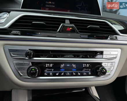 Белый БМВ 7 Серия, объемом двигателя 2.98 л и пробегом 125 тыс. км за 30999 $, фото 41 на Automoto.ua