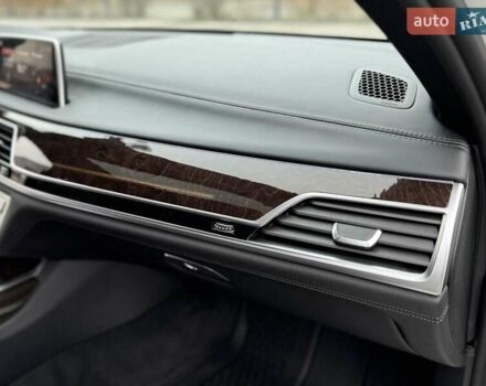 Белый БМВ 7 Серия, объемом двигателя 3 л и пробегом 78 тыс. км за 29700 $, фото 79 на Automoto.ua