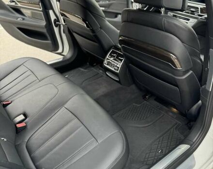 Белый БМВ 7 Серия, объемом двигателя 2.99 л и пробегом 78 тыс. км за 29900 $, фото 76 на Automoto.ua