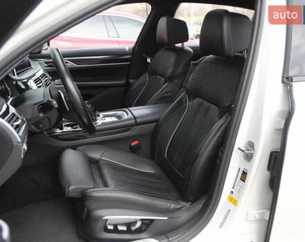 Белый БМВ 7 Серия, объемом двигателя 4.39 л и пробегом 104 тыс. км за 31900 $, фото 8 на Automoto.ua