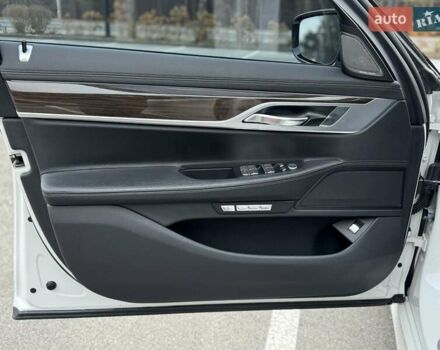 Белый БМВ 7 Серия, объемом двигателя 3 л и пробегом 78 тыс. км за 29700 $, фото 32 на Automoto.ua