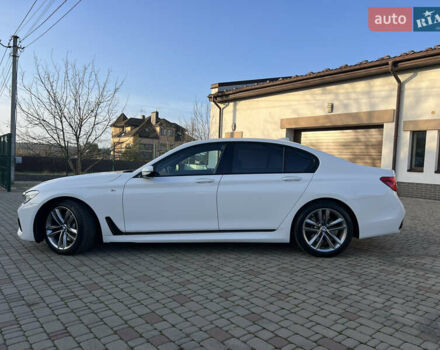 Белый БМВ 7 Серия, объемом двигателя 2.99 л и пробегом 200 тыс. км за 35000 $, фото 3 на Automoto.ua