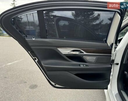 Белый БМВ 7 Серия, объемом двигателя 2.99 л и пробегом 78 тыс. км за 29900 $, фото 61 на Automoto.ua